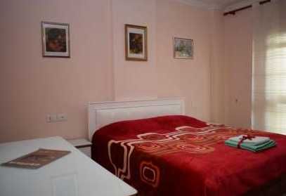 Дава се под наем Двустаен апартамент в Пловдив, Гагарин - 65 кв.м за 204 € - Снимка #2