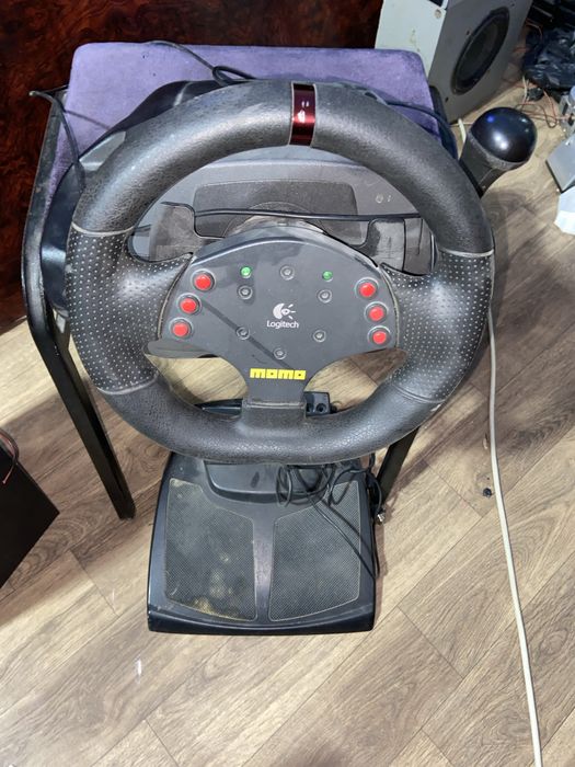 игровой руль от logitech momo racing
