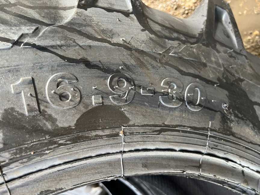 Anvelope noi de tractor 16.9-30 cu 10pliuri Cauciucuri de tractor OZKA