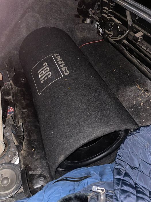 Subwoofer auto fara statie difuzor stare foarte buna