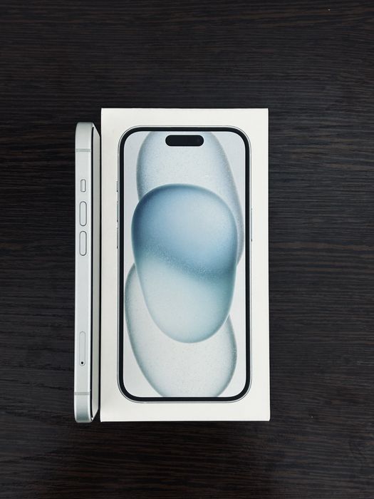 Iphone 15 white/blue 128 GB