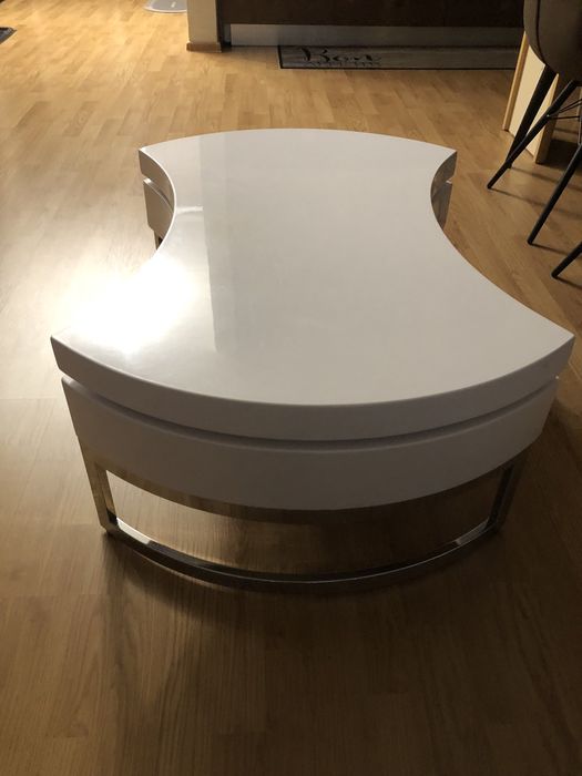 холна маса с модерен дизайн