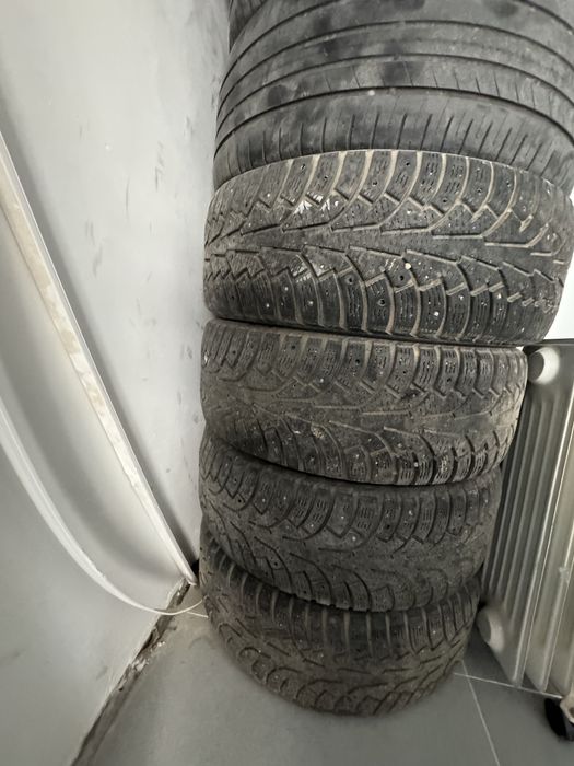 Зимние шипованные шины 215/55/17