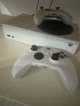 Vand Xbox Series S + 2 manete