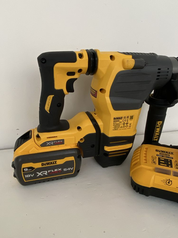 Rotopercutor Dewalt 54V DCH 333 Brushless 9 AH 2023