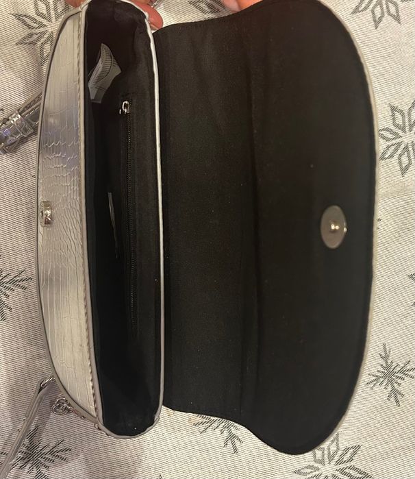 Малка дамска чанта