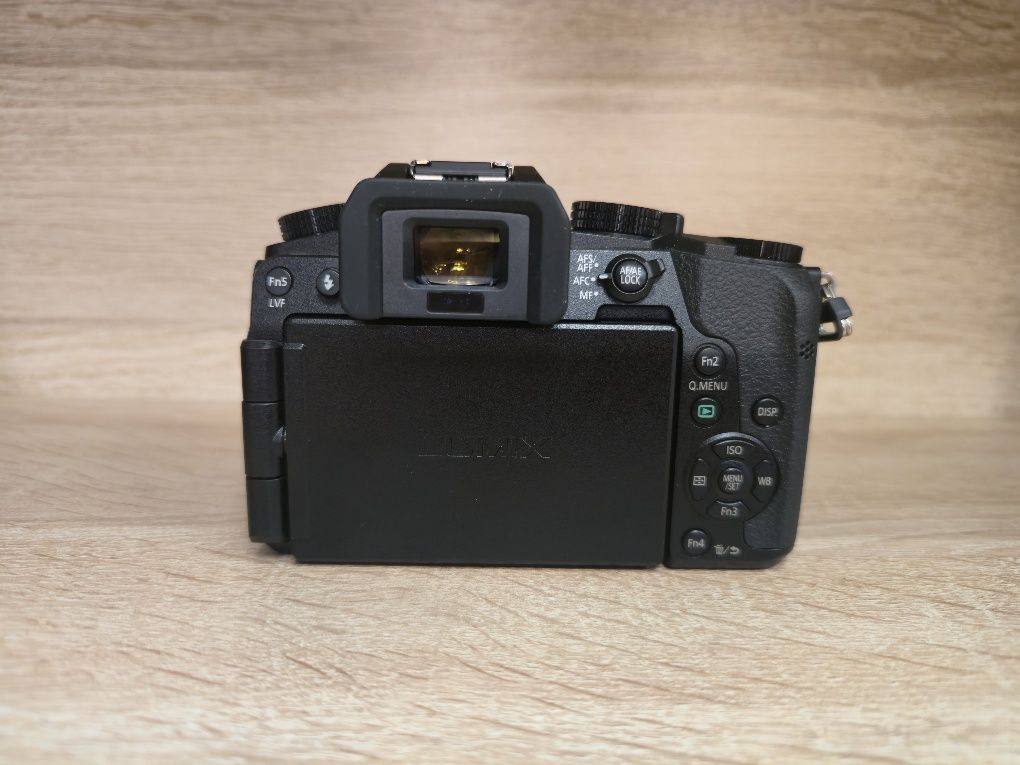 Фотоапарат Panasonic Lumix DMC -G7.  Z-614