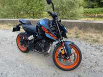 Motocicleta KTM Duke 2024