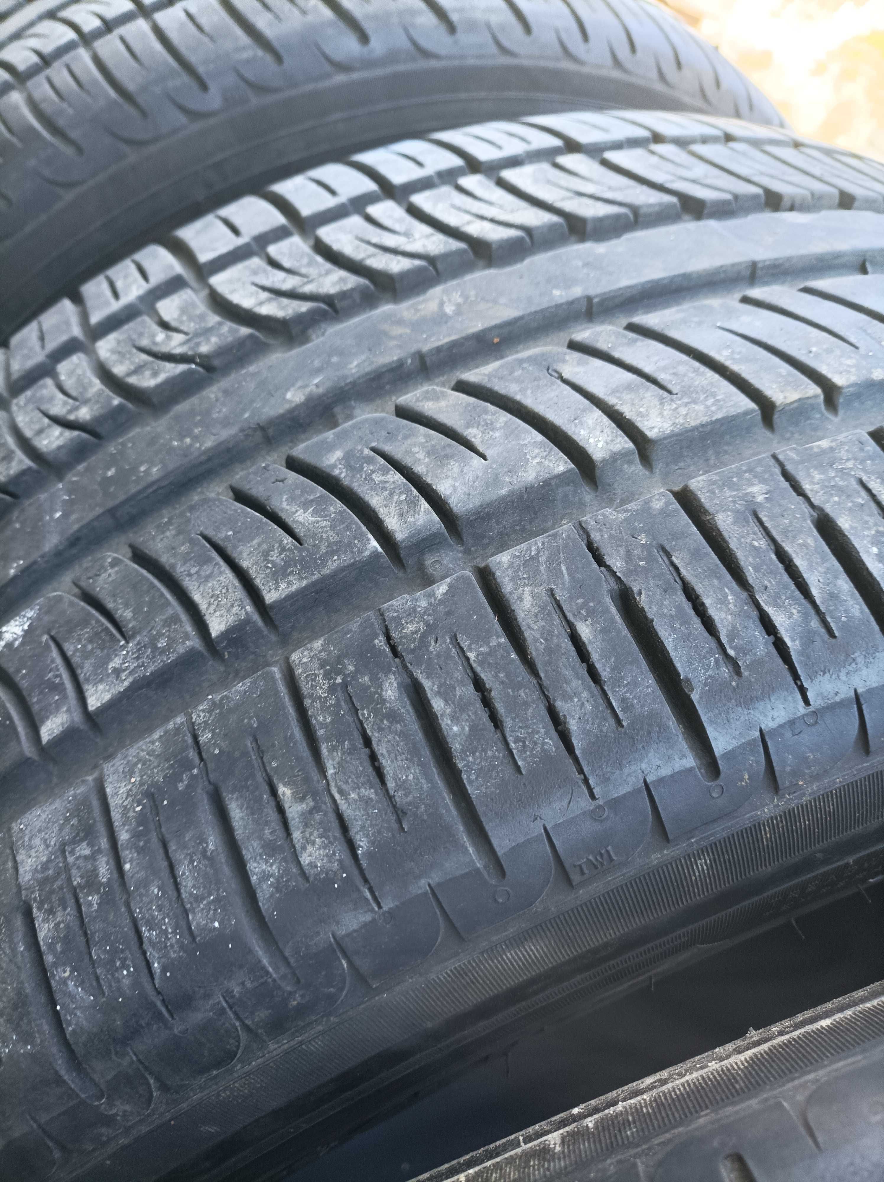 Продавам летни гуми 285/45/21 pirelli- 200 лв - общо
