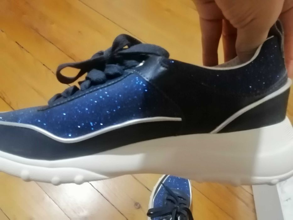 Geox чисто нови обувки 39 номер