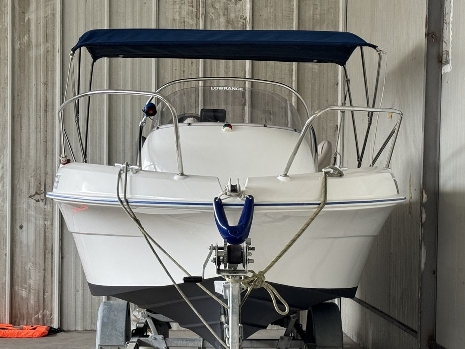 Barca agrement si pescuit.