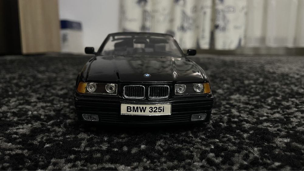 Vand 1/18 BMW E36 325i Maisto