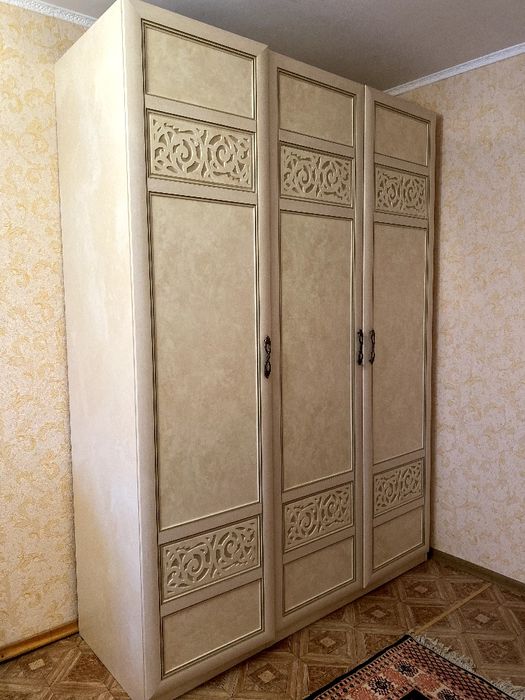 Шкаф Александрия В отличном состоянии