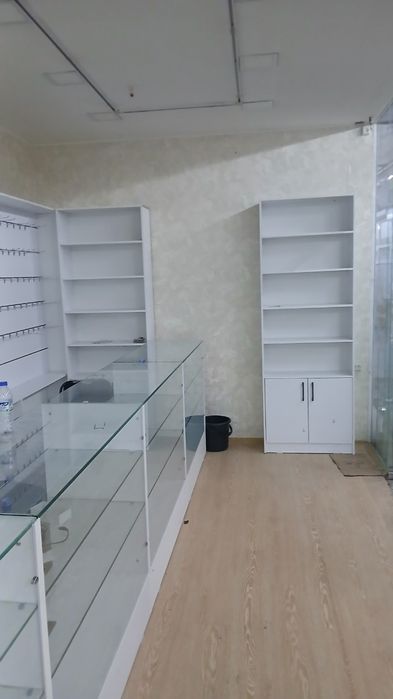 Мебель полка ва витрина сотаман. Нархи келишамиз. Бекзод