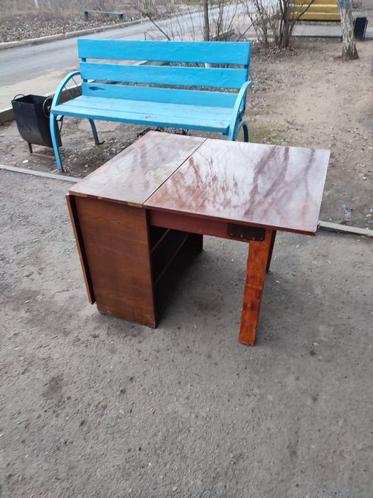 Разборный стол в отличном состоянии