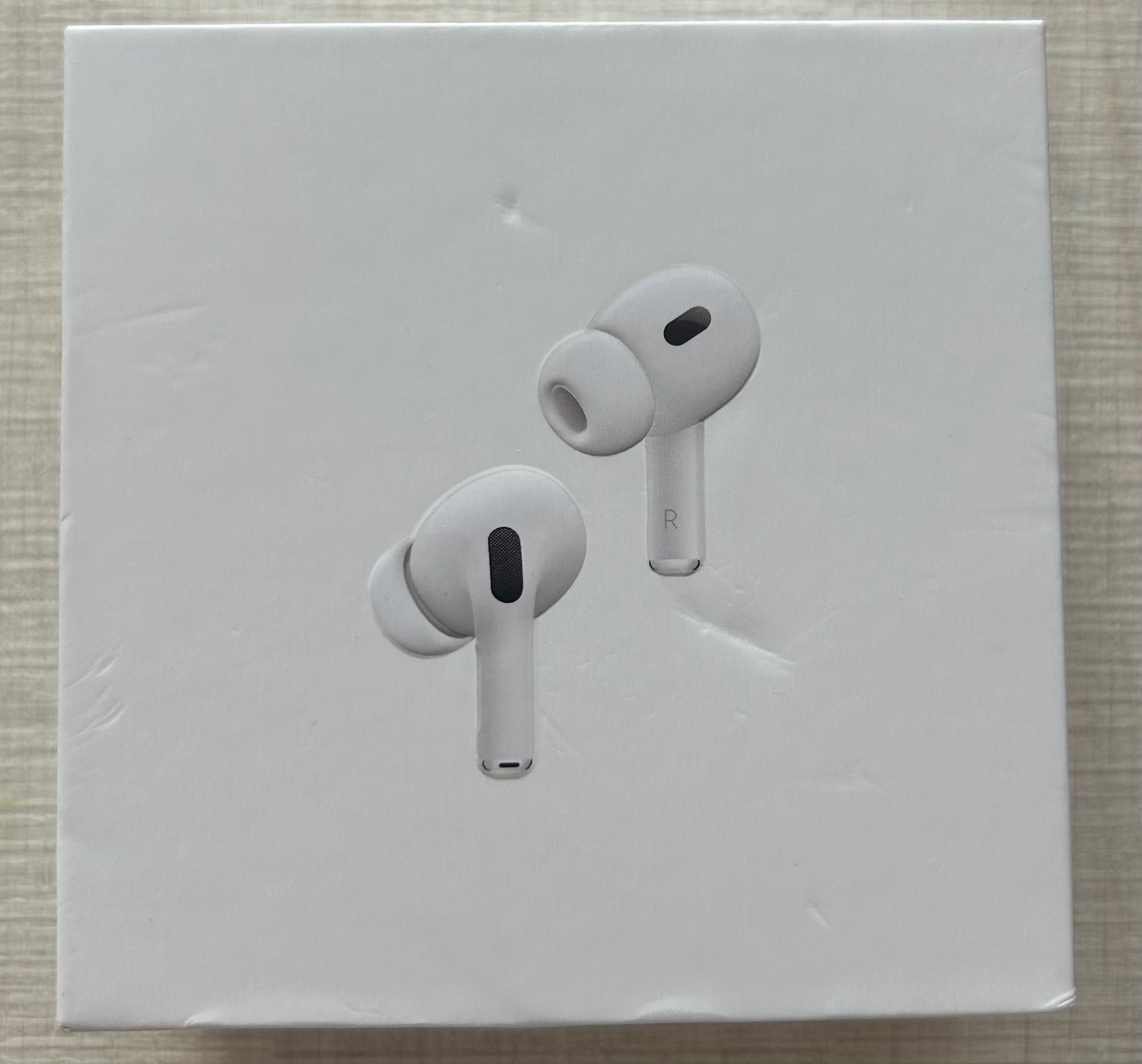 AirPods Pro 2 - слушалки