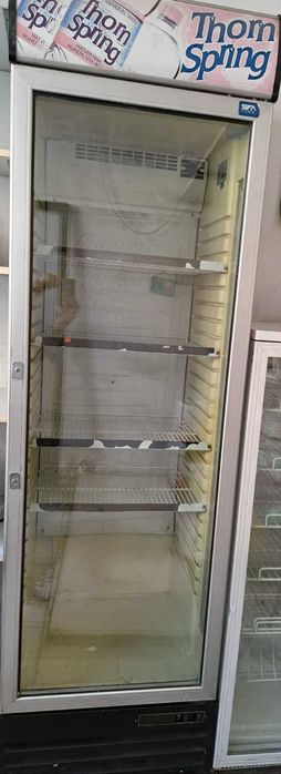 Хладилната витрина