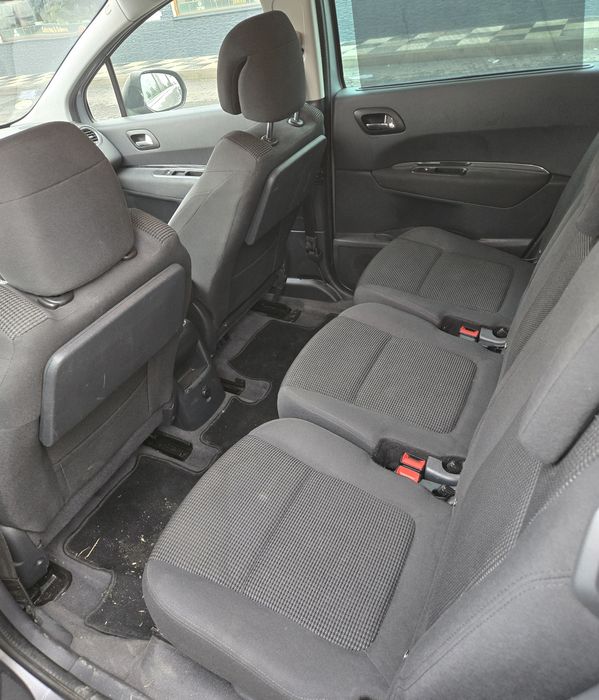 Peugeout 5008 1.6 hdi