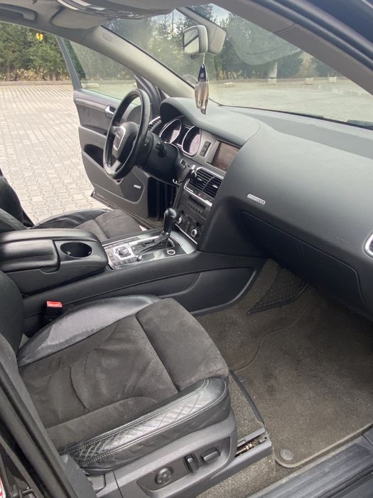 Vând sau Schimb Audi Q7 Quattro 3.0 tdi