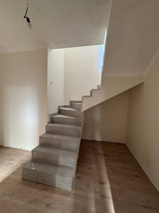 Срочно продаётся 5 ком ЖК Альфраганус