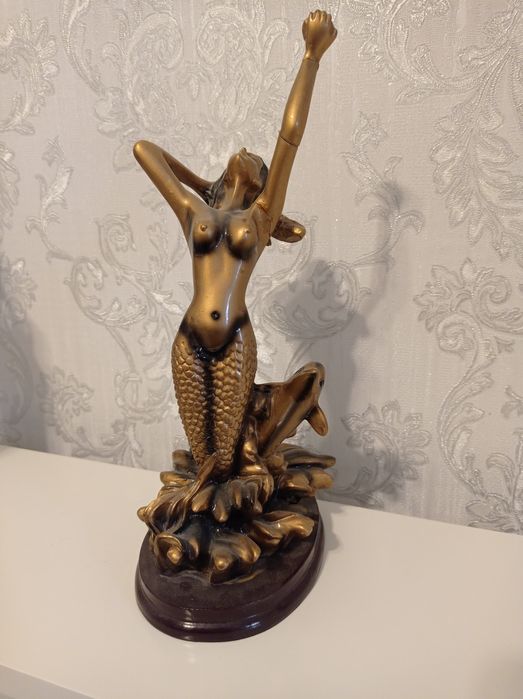 Статуэтки разные