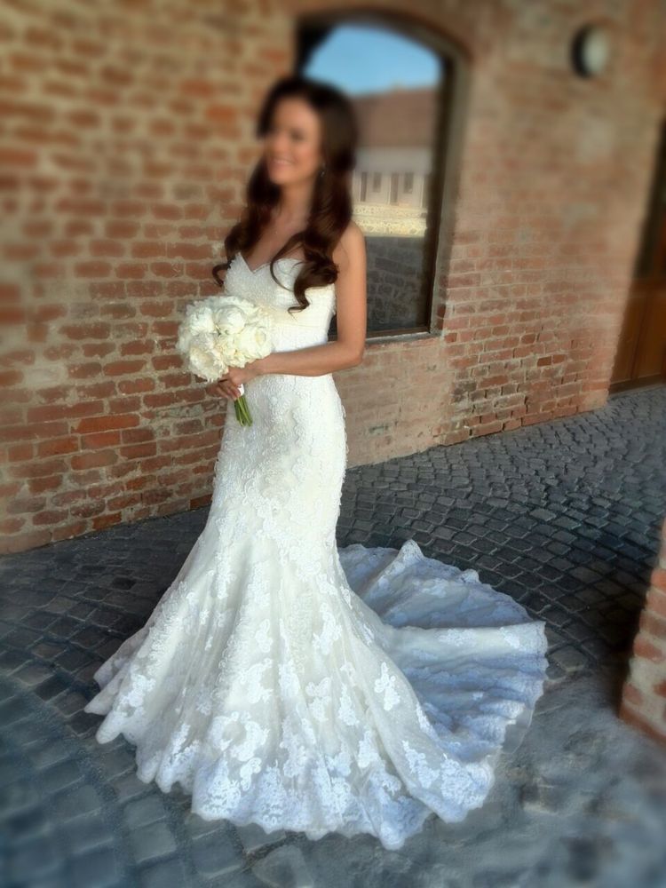 Vand rochie mireasa Pronovias