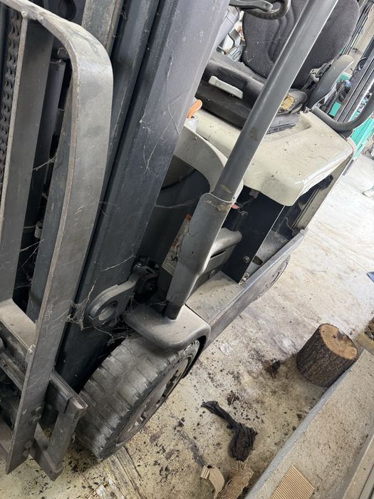Crown stivuiror electric 2012 2,5 t fara baterie