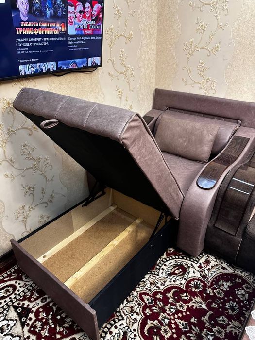 Продаеться срочно диван.