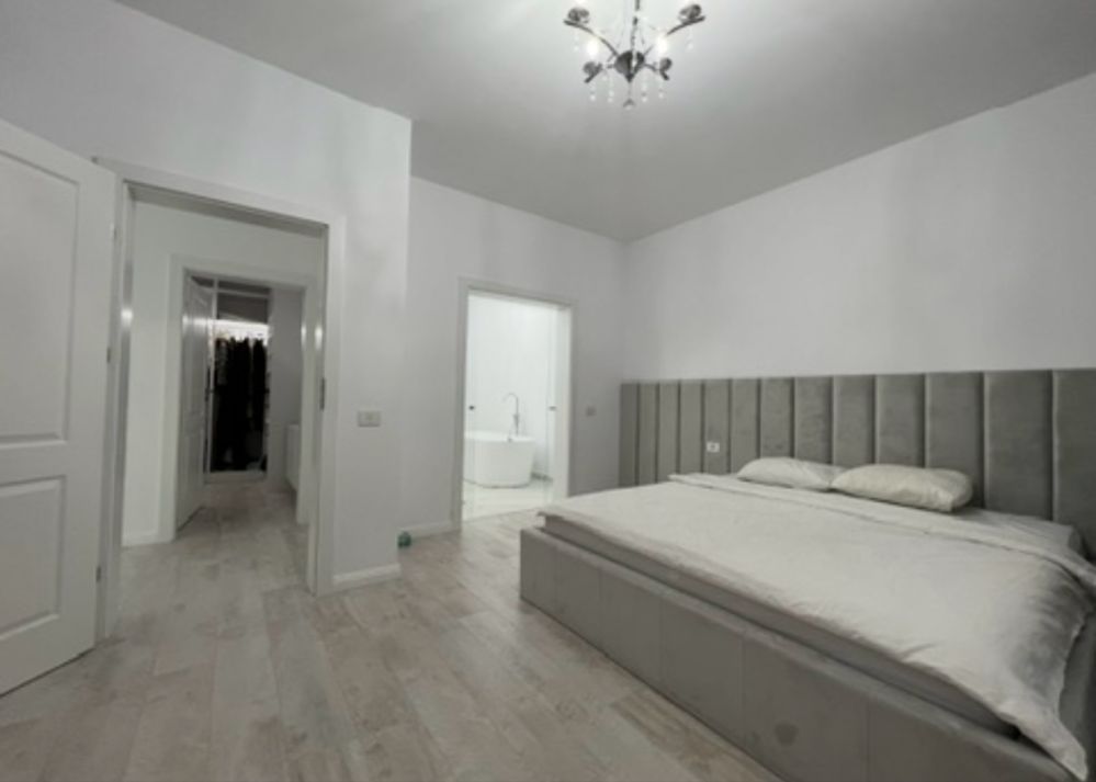 Proprietar inchiriez casa lux mobilata/utilata complet