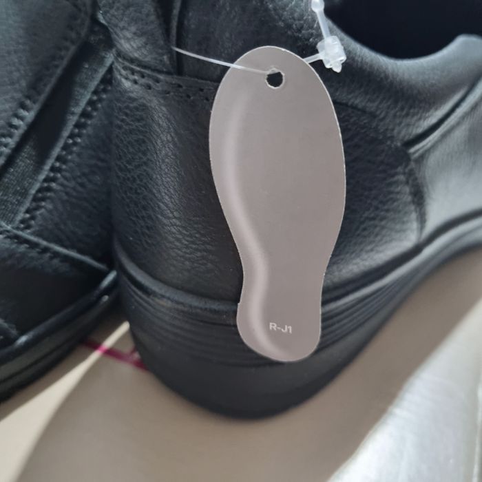 Papuci/pantofi eleganți unisex negri