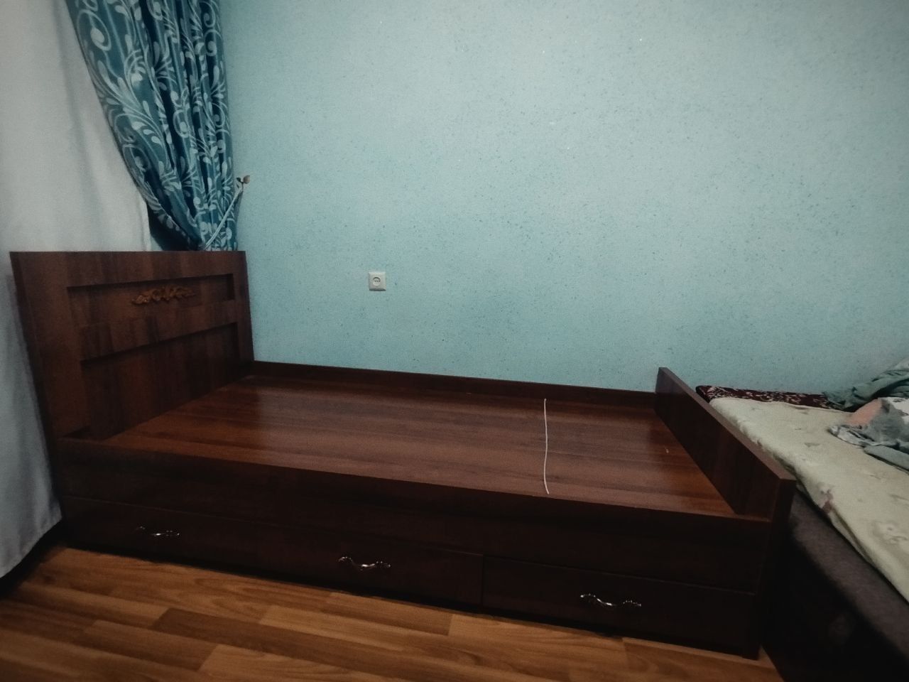 2 Деван холати яхши хичкаёги синмаган 3та тортмали
