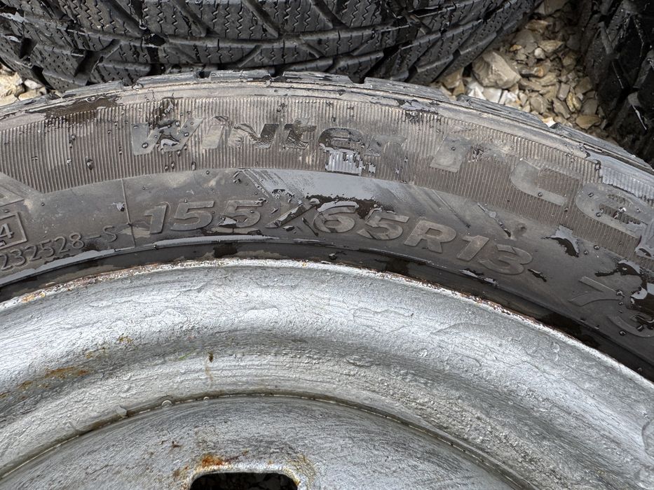 гуми с джанти комлект с тасове