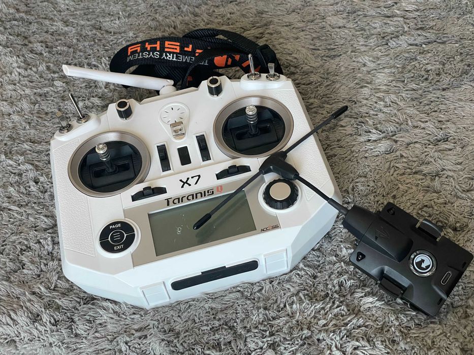 Drona FPV digitala - kit complet. Se vinde si pe bucati