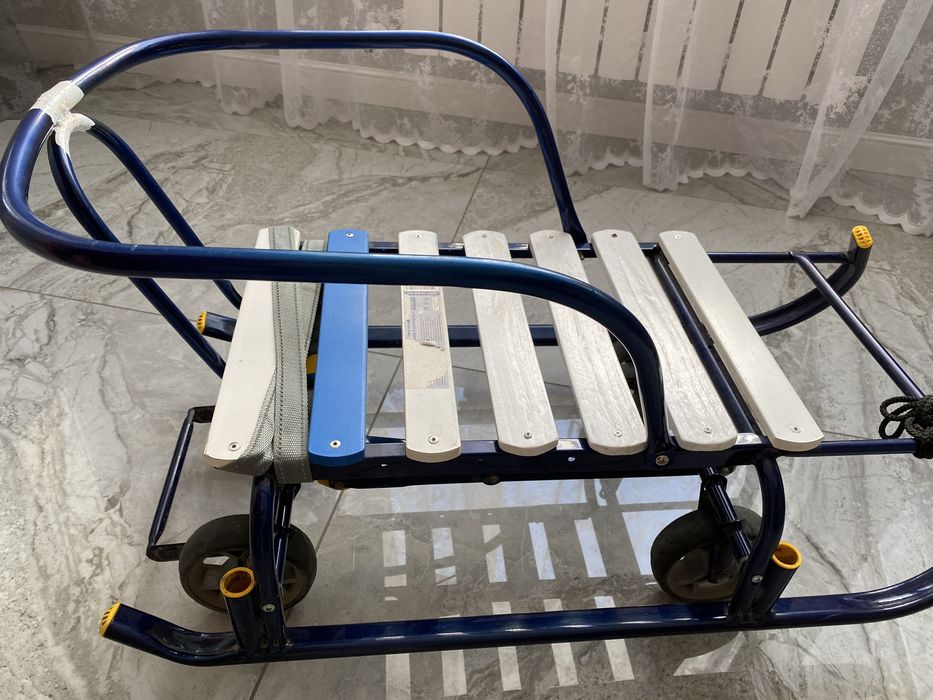 Продам санки детские