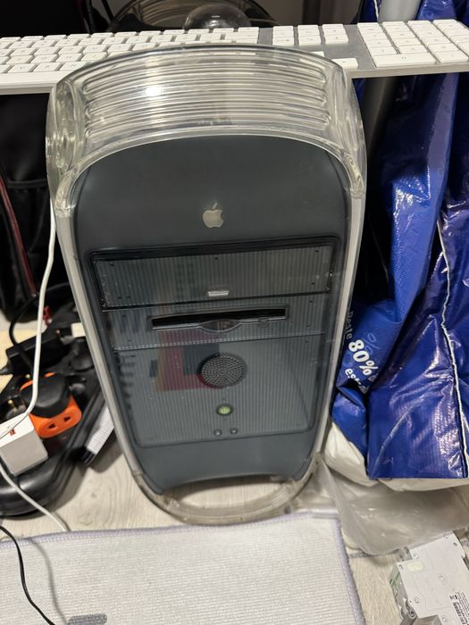 Power MAC G4 in stare perfecta