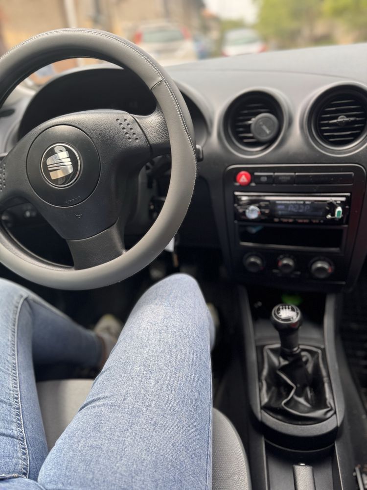 Seat IBIZA 2001година /1,2 мотор