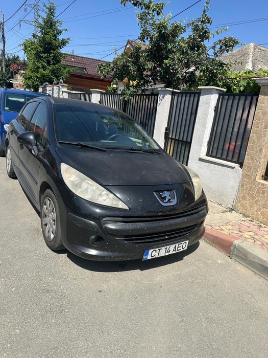 Vand peugeot 207  1.4 benzina an 2007