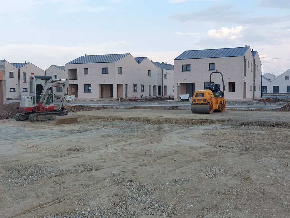 UTILAJE DE INCHIRIAT: Excavator.4T Compactor.3T Dumper.3T BOBCAT.3T