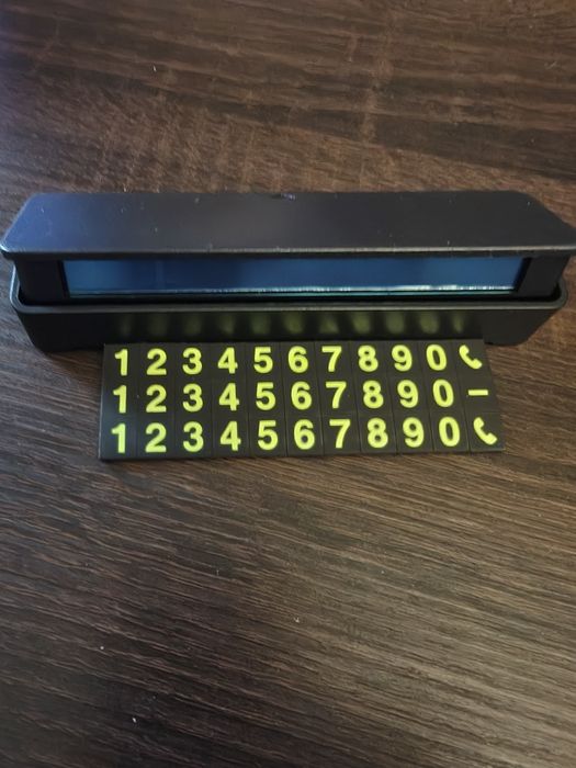 Afisaj numar telefon pentru stationari auto