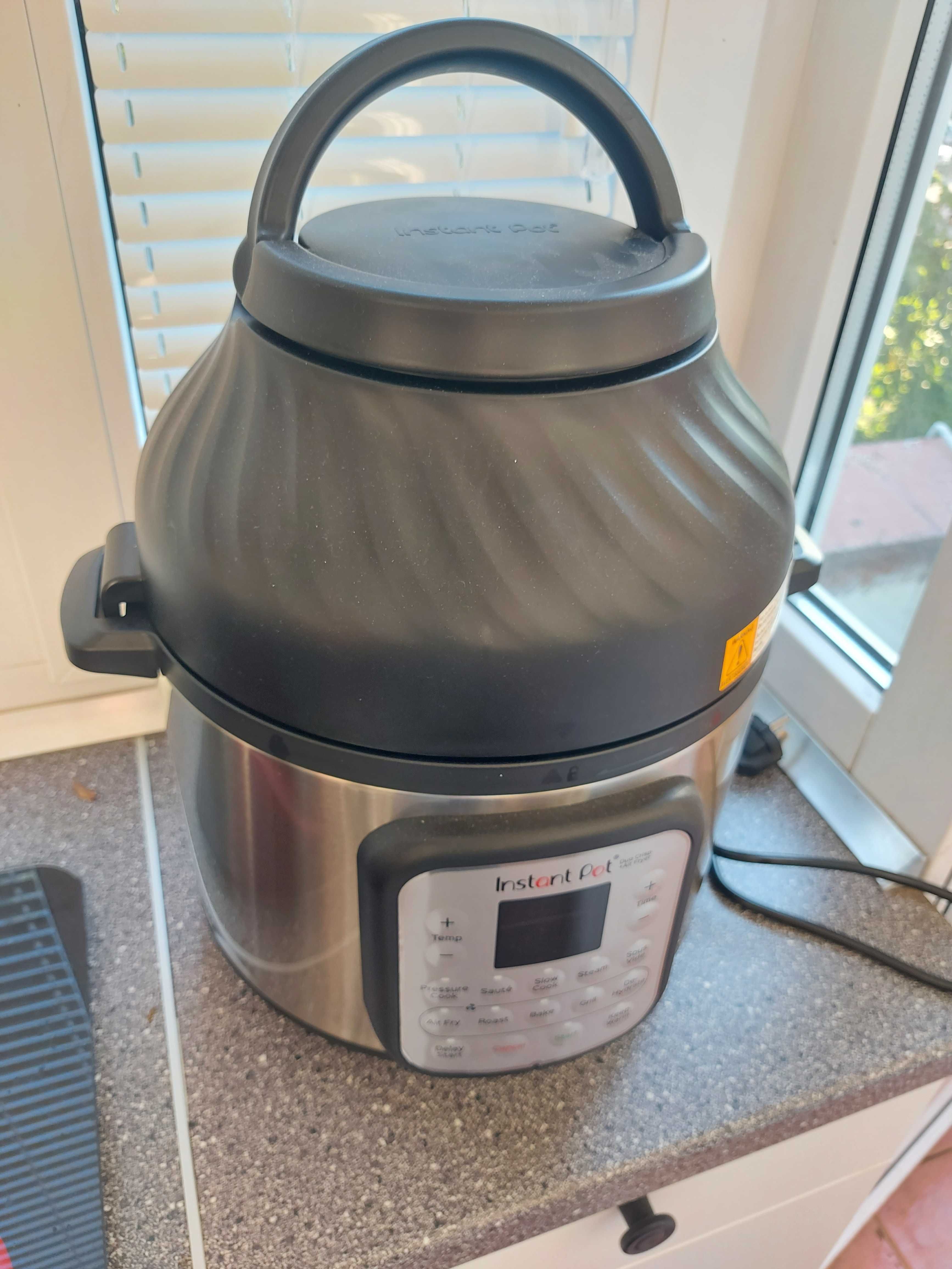 Мултифукционален уред за готвене Instant Pot Duo Crisp + Air Fryer