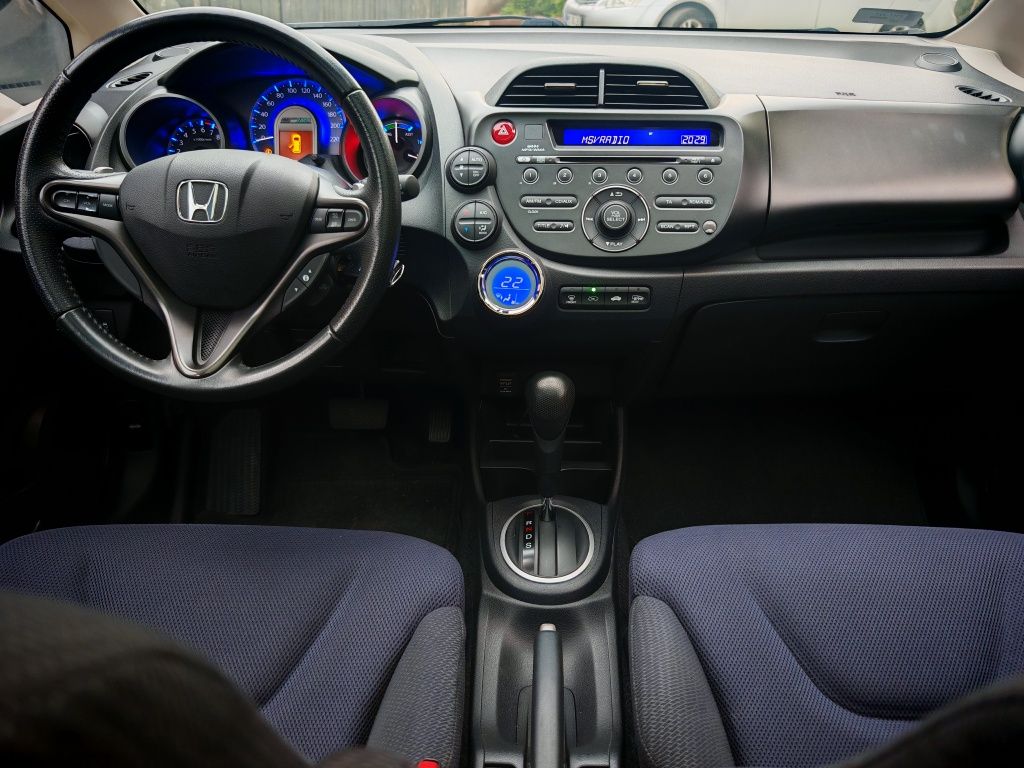 Honda jazz hibrid automată
