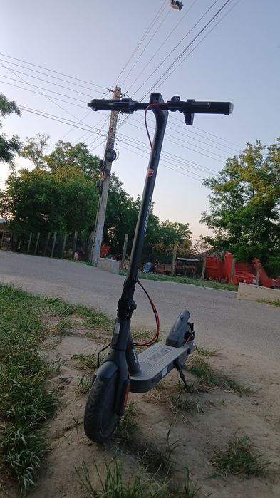 Vând trotinetă electrică ducati pro 1-evo