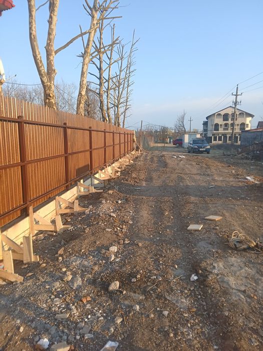 Constructori de garduri si porti la comanda