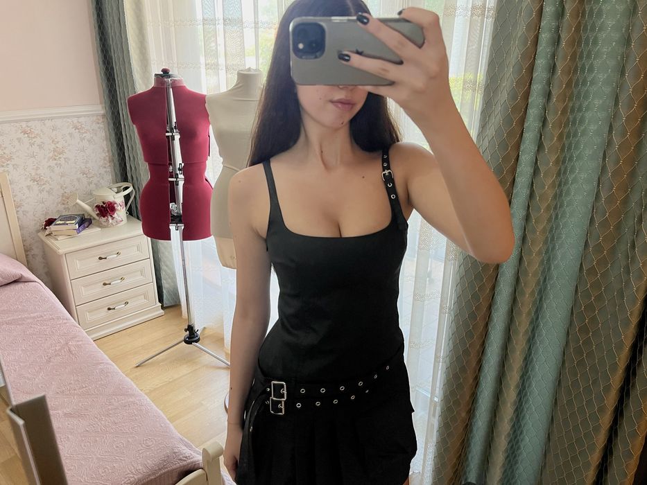 Rochita neagra Zara