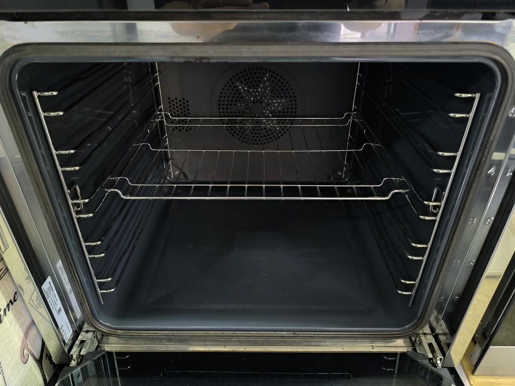 Фурна Miele H2661-B 76литра.