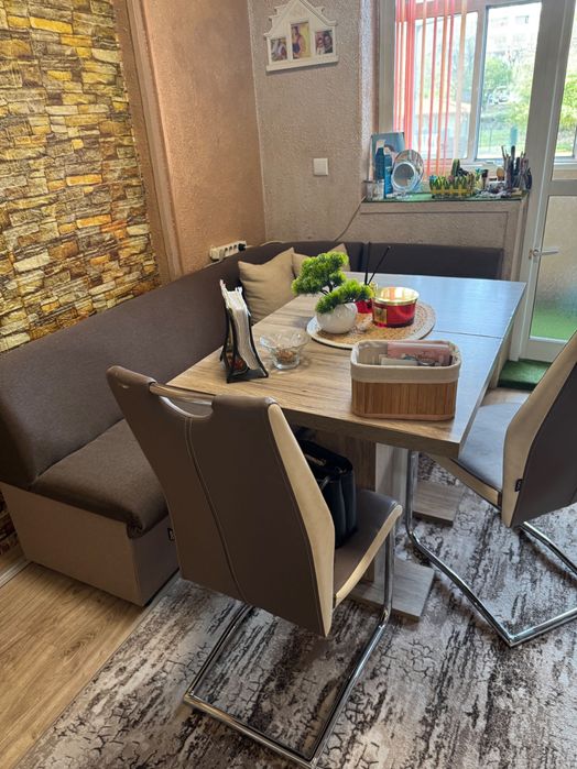 Продавам четиристаен апартамент!