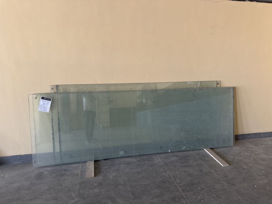 Продаю закаленное стекло.