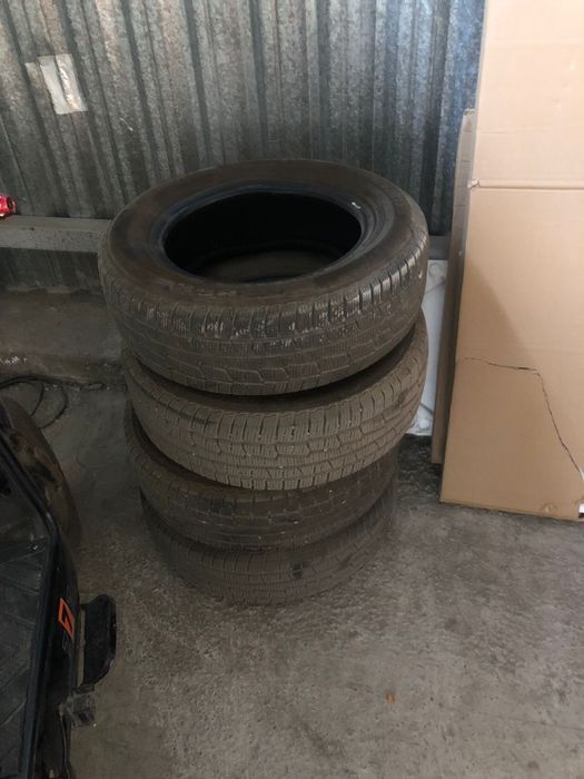Продам комплект зимней резины