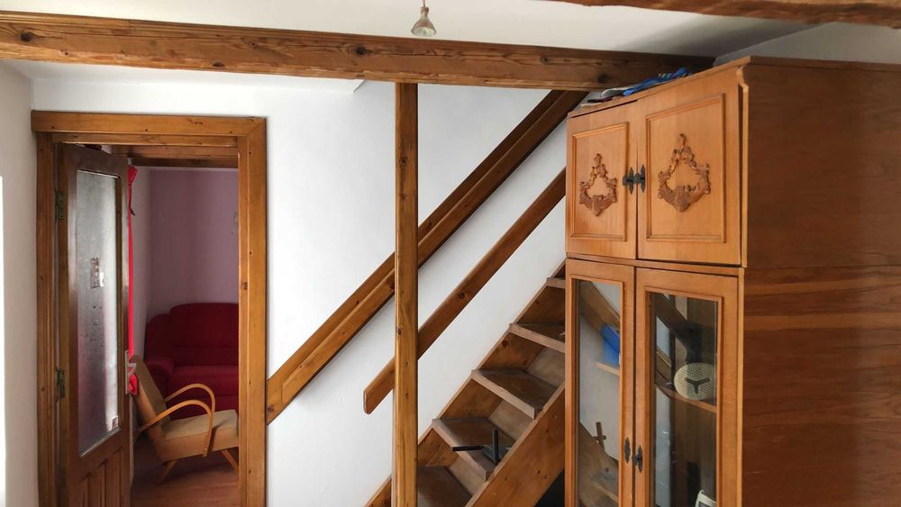 inchiriez casa 4 dormitoare,garaj,singur in curte