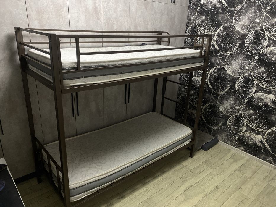 Двухъярусная кровать